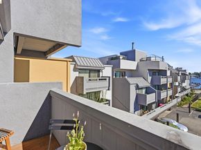3 Embarcadero 338, Oakland CA 94607