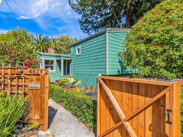 4624 Steele St, Oakland CA 94619