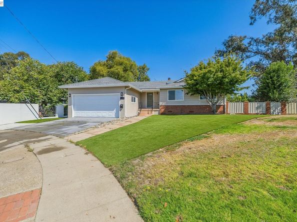 24818 Saint Luke Ct, Hayward CA 94541