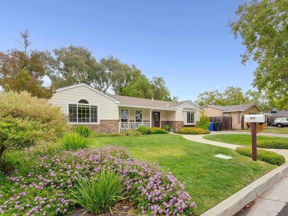 1894 Granada Dr, Concord CA 94519