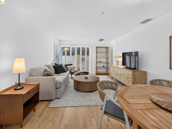 911 S Villa WAY, Walnut Creek CA 94595