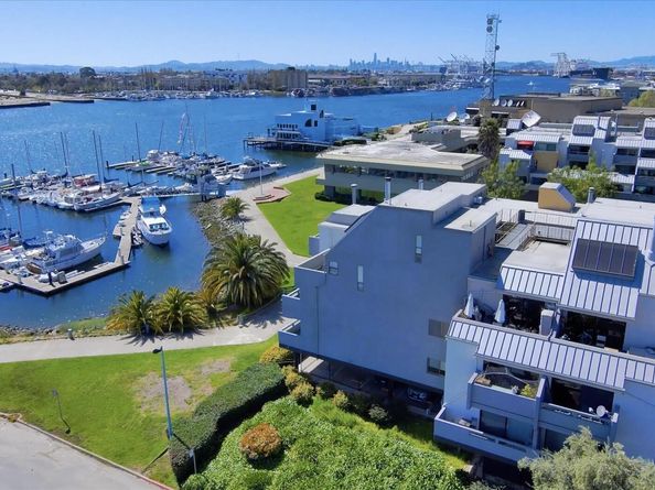 1 W Embarcadero 354, Oakland CA 94607
