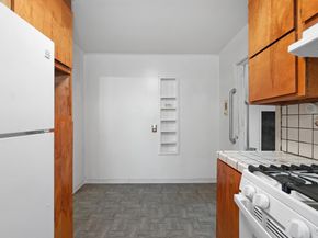559 Almanza Dr, Oakland CA 94603