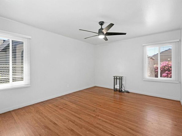 559 Almanza Dr, Oakland CA 94603