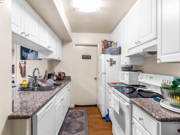 301 Country View Ln, Pleasant Hill CA 94523