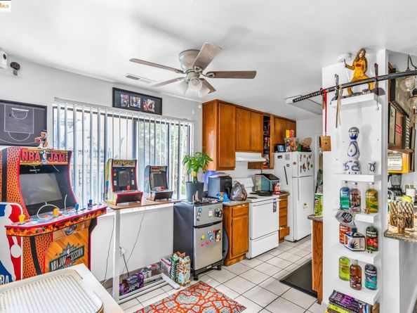 301 Country View Ln, Pleasant Hill CA 94523