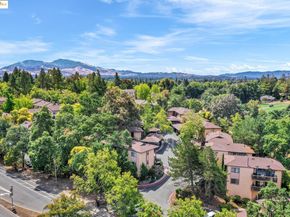301 Country View Ln, Pleasant Hill CA 94523