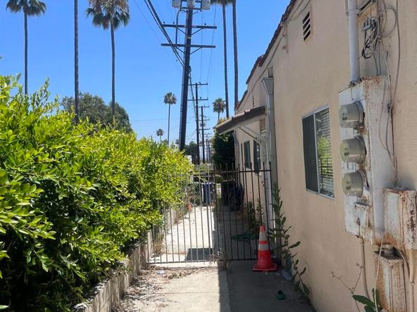 5419 S Harcourt Ave, Los Angeles CA 90043