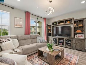 144 Laurel Knoll Dr, Martinez CA 94553