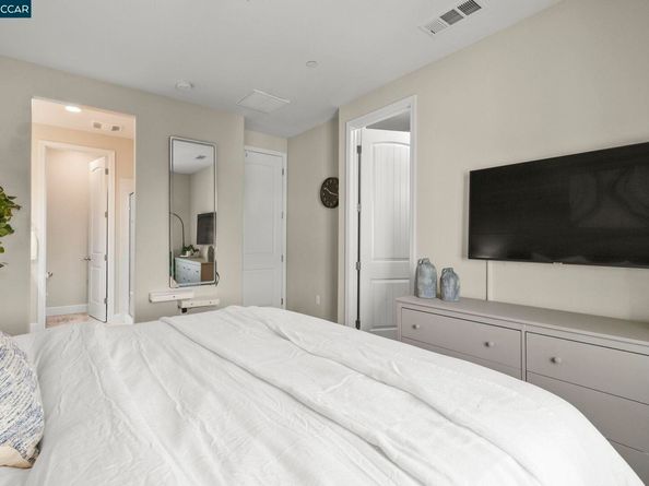 144 Laurel Knoll Dr, Martinez CA 94553