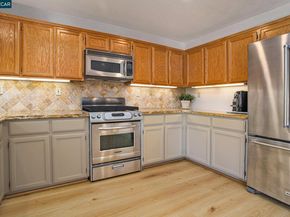 321 Liveoak Ct, Martinez CA 94553