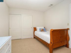 321 Liveoak Ct, Martinez CA 94553