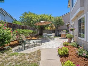 321 Liveoak Ct, Martinez CA 94553