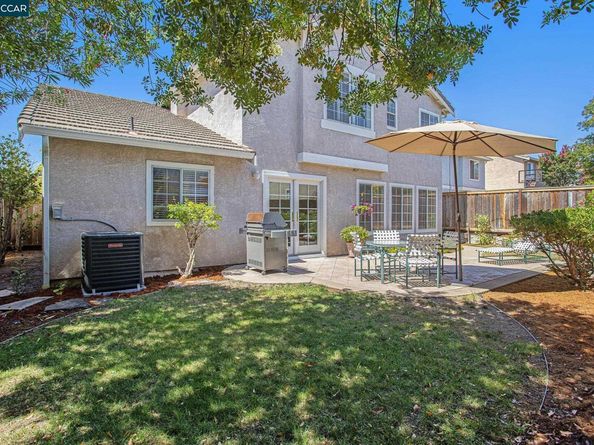 321 Liveoak Ct, Martinez CA 94553