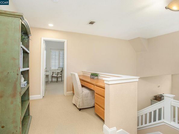 321 Liveoak Ct, Martinez CA 94553