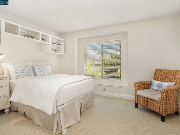 321 Liveoak Ct, Martinez CA 94553
