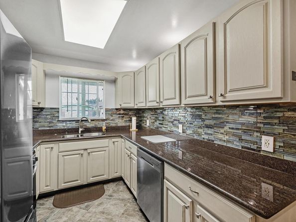 31518 Medinah St, Hayward CA 94544
