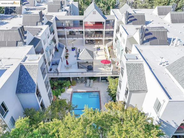 3183 Wayside PLZ APT 103, Walnut Creek CA 94597