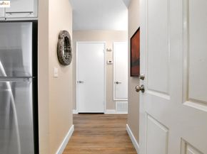 3183 Wayside PLZ APT 103, Walnut Creek CA 94597