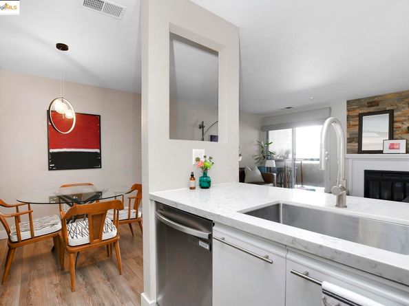 3183 Wayside PLZ APT 103, Walnut Creek CA 94597