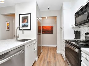 3183 Wayside PLZ APT 103, Walnut Creek CA 94597