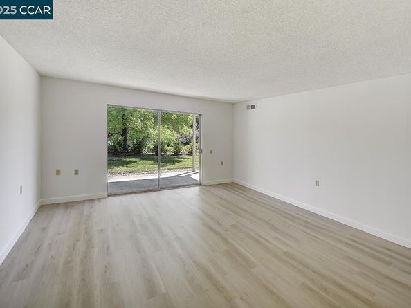 1125 Singingwood Ct 4, Walnut Creek CA 94595
