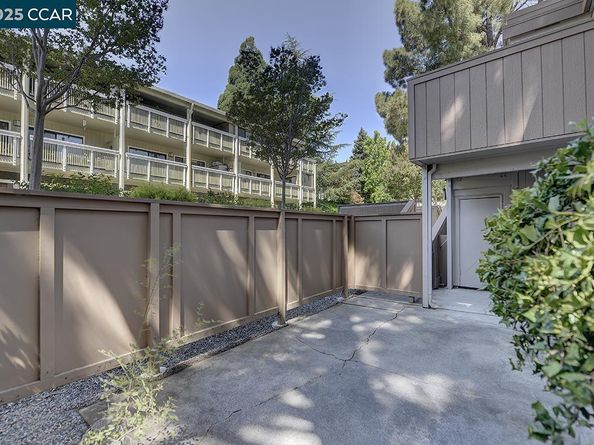 1125 Singingwood Ct 4, Walnut Creek CA 94595