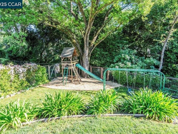1291 Clover Ln, Walnut Creek CA 94595