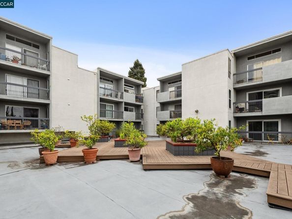 150 Pearl St 122, Oakland CA 94611