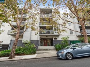 150 Pearl St 122, Oakland CA 94611