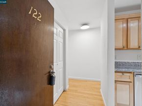 150 Pearl St 122, Oakland CA 94611