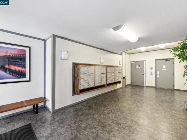 150 Pearl St 122, Oakland CA 94611