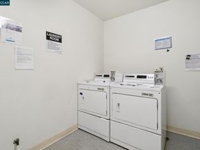 150 Pearl St 122, Oakland CA 94611