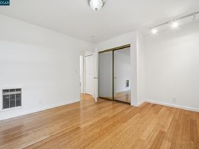 150 Pearl St 122, Oakland CA 94611