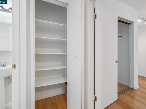 150 Pearl St 122, Oakland CA 94611