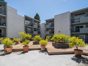 150 Pearl St 122, Oakland CA 94611