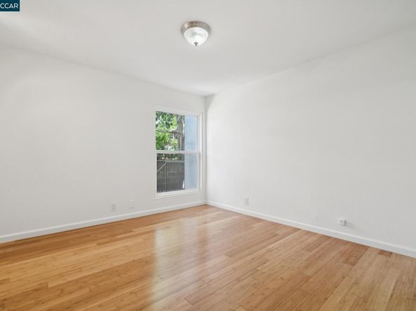 150 Pearl St 122, Oakland CA 94611