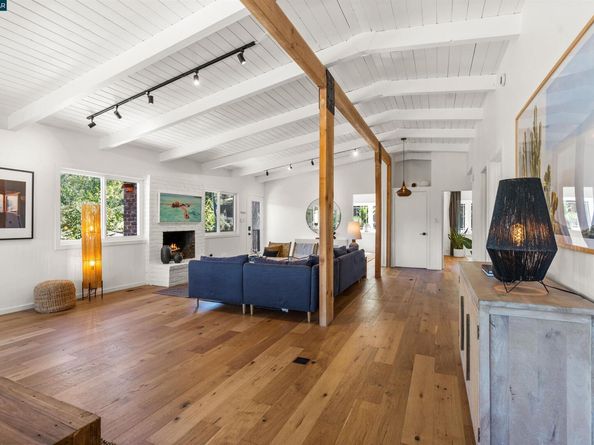 5915 Alhambra Ave, Oakland CA 94611