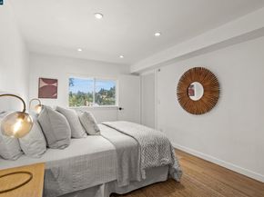 5915 Alhambra Ave, Oakland CA 94611