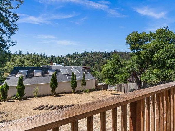 5915 Alhambra Ave, Oakland CA 94611