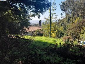 6401 Leona St, Oakland CA 94605
