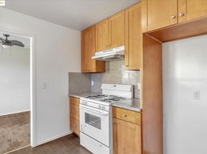 827 chestnut st, Redwood City CA 94063