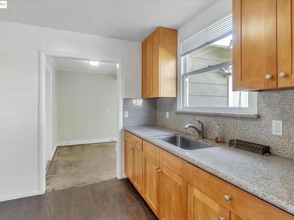 827 chestnut st, Redwood City CA 94063