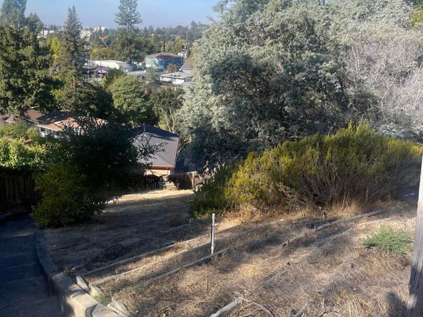 1556 E St, Hayward CA 94541