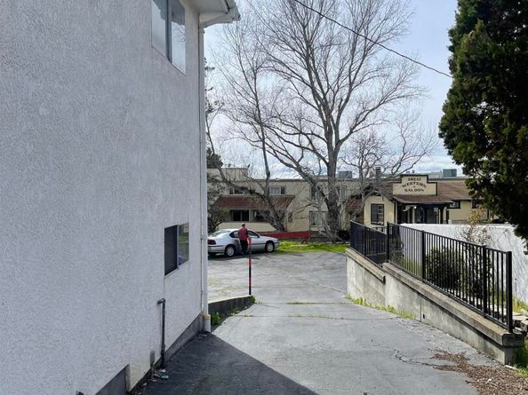 1556 E St, Hayward CA 94541