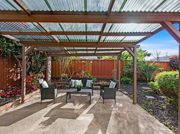 30847 Prestwick Ave, Hayward CA 94544