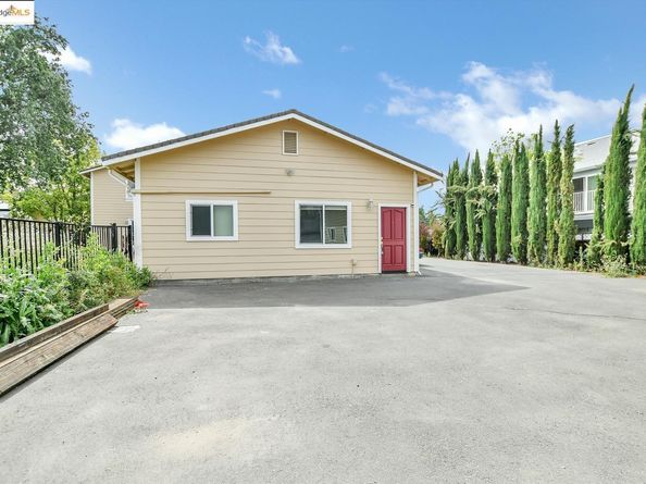 256 Douglas Ln, Pleasant Hill CA 94523