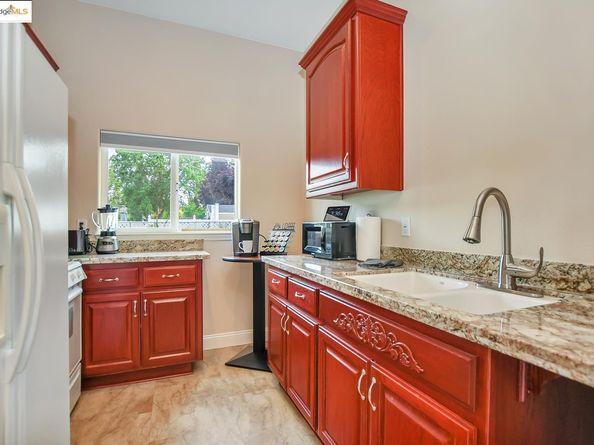 256 Douglas Ln, Pleasant Hill CA 94523
