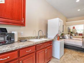 256 Douglas Ln, Pleasant Hill CA 94523