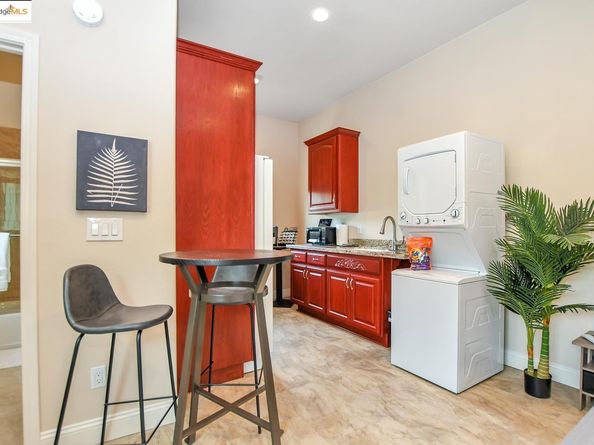 256 Douglas Ln, Pleasant Hill CA 94523